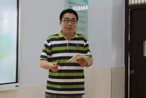 濮阳市第一高级中学 指导老师 张理坤.jpg
