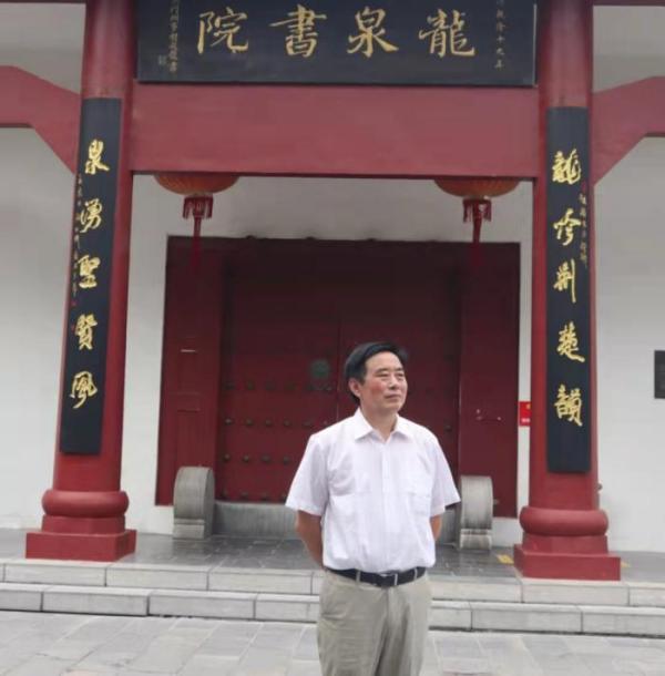 “远航”文学社首席辅导老师郑晓君(1)(1).jpg